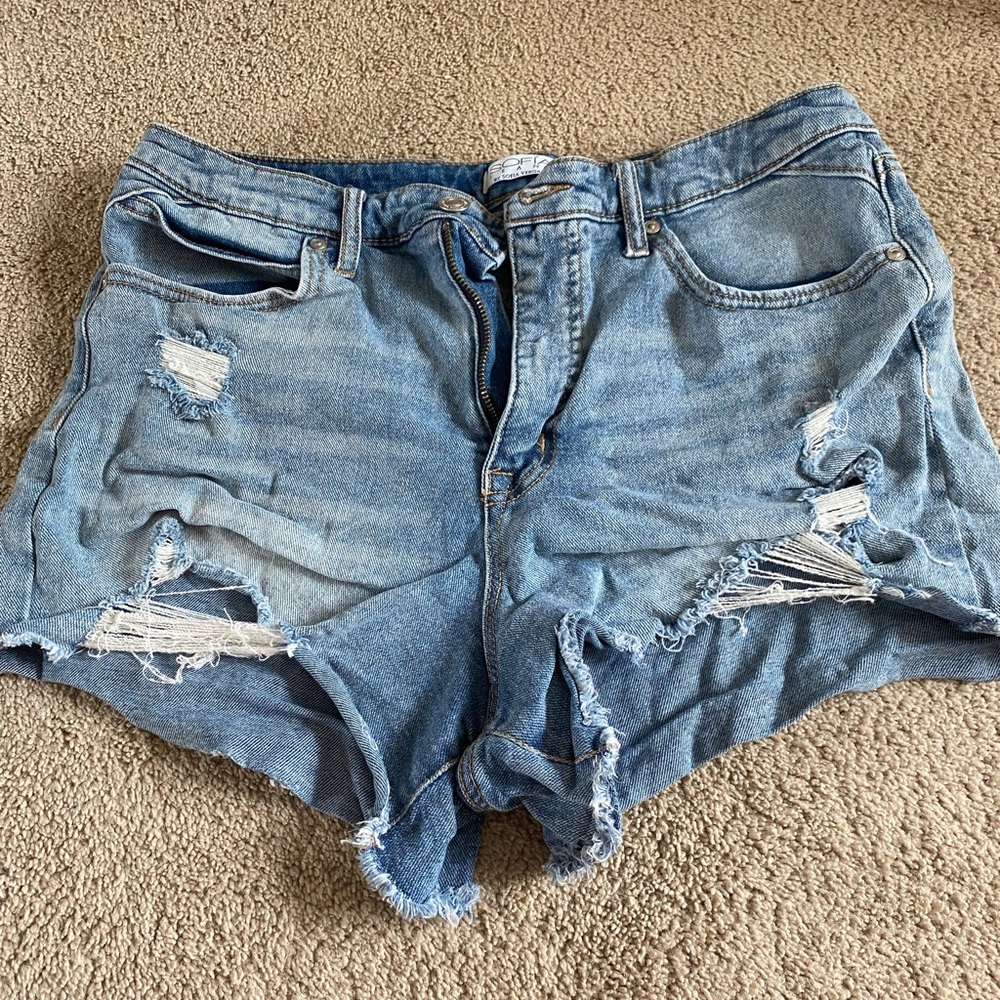 Distressed shortie shorts